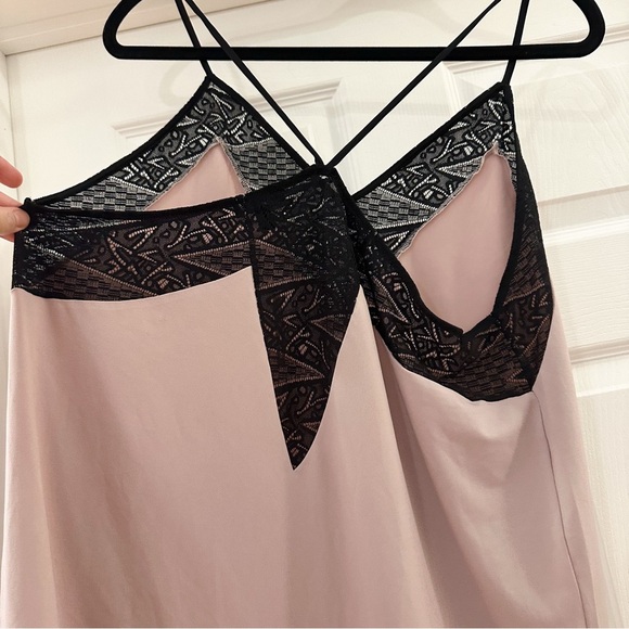 NWT Express Lace Trim V Neck Stretch Cami Blush Pink Black sz Large - Picture 4 of 6